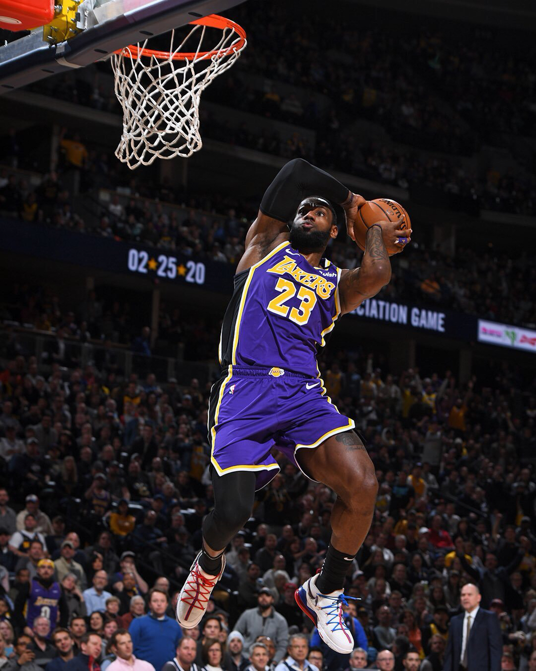 通过稳定的 通过稳定的