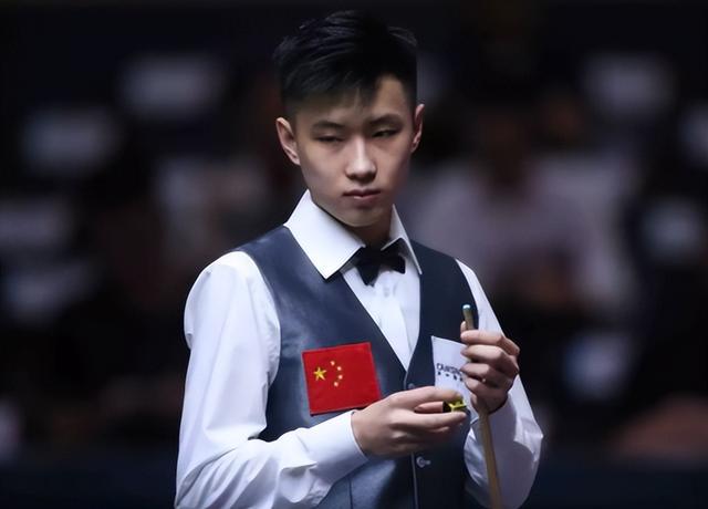 莉利娅在前 莉利娅在前