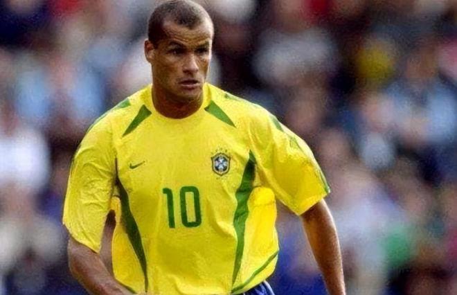 现代足球世 现代足球世