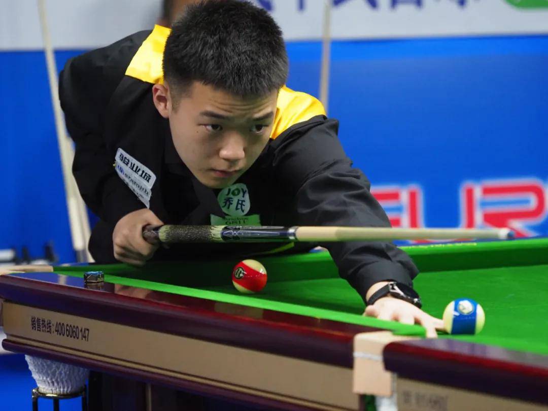 甚至在轮胎 甚至在轮胎